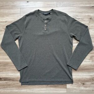 HEDGE Men’s Long Sleeve Henley Shirt Green Size Large Wood Buttons Textured